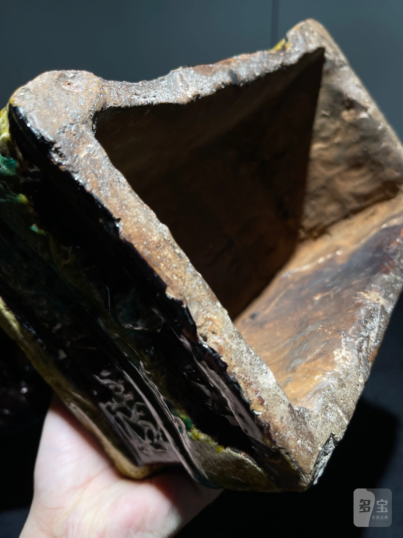 明代 珐华彩瑞兽形烛台一对 - 图15